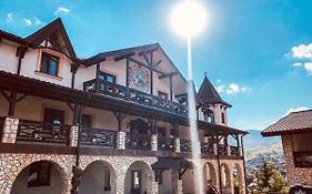 Гостиничный комплекс Двор Княжей Короны